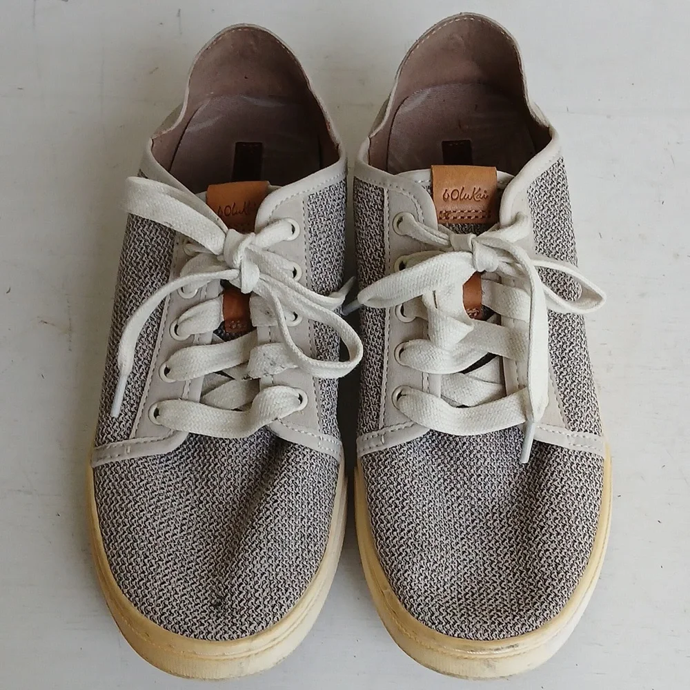 OluKai Pehuea Li Sneakers Size 9